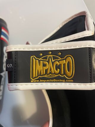 Espinilleras Muay Thai , marca Impacto