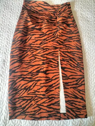 Falda midi estampado animal print