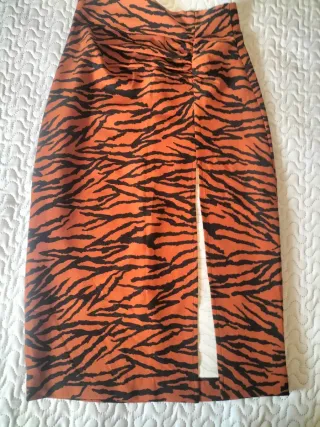 Falda midi estampado animal print