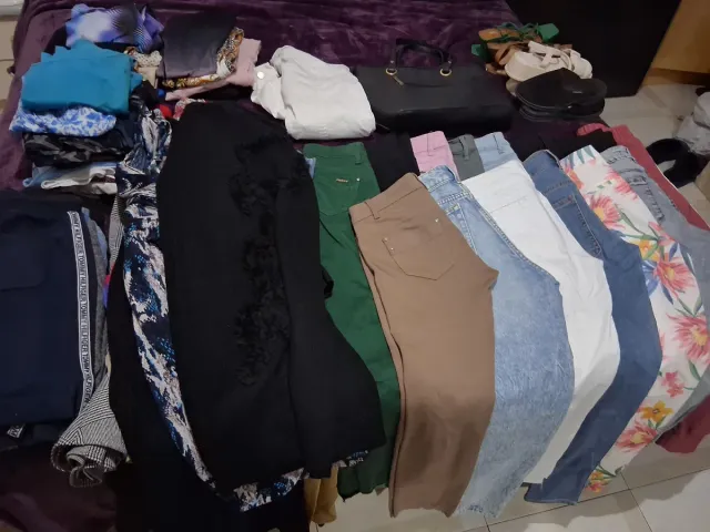 Lote Ropa Talla S.  85 prendas