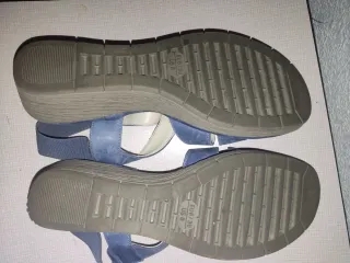 Sandalias azules de cuña para mujer