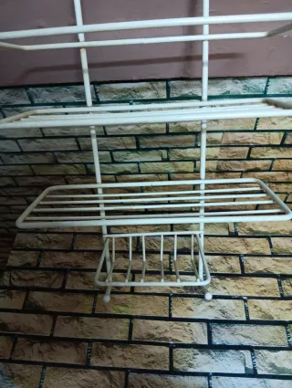 Repisa de ducha metálica blanca