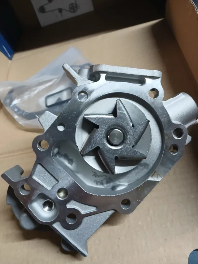 Bomba de agua con juntas