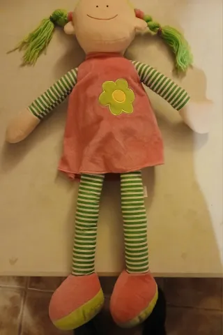 Muñeca de tela Peluche 73cm