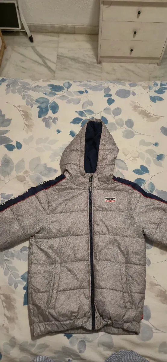 Chaqueta Levi's Gris y Azul talla 16 años