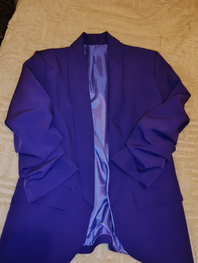 Blazer Morado Elegante