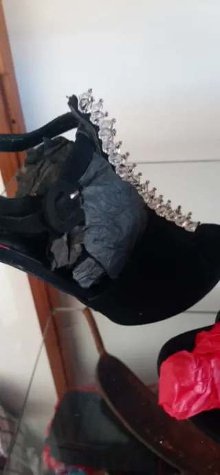 Sandalias ante Uad Medani