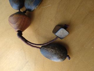 Collana geometrica in legno