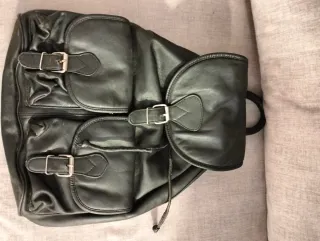 Mochila de Piel Negra Unisex