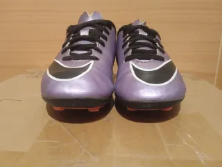 Botas fútbol Nike lila/negro T33