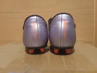 Botas fútbol Nike lila/negro T33