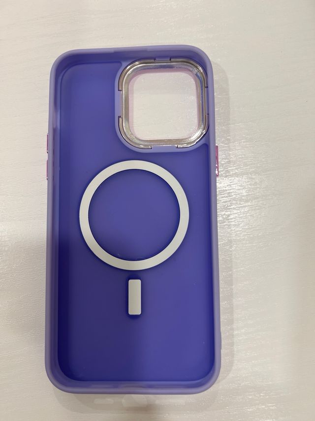 Funda iPhone 14 Pro Max Morada Magnética