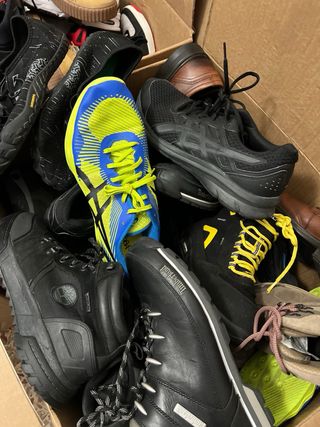 Lote 40 Zapatos de marca 