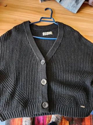 Jersey Hollister Negro Talla S