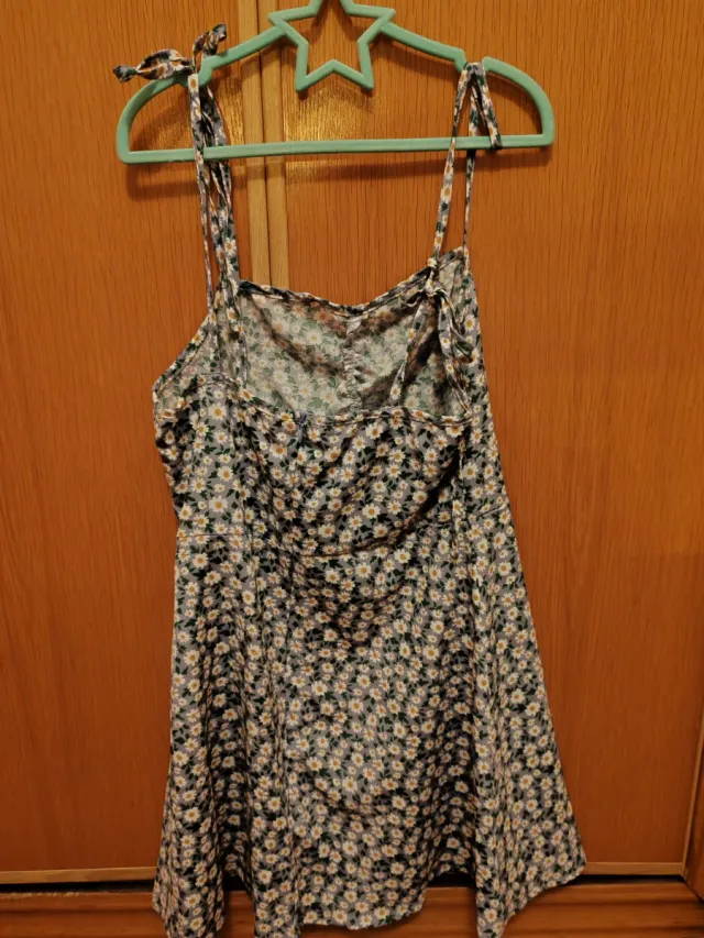 Vestido floral corto