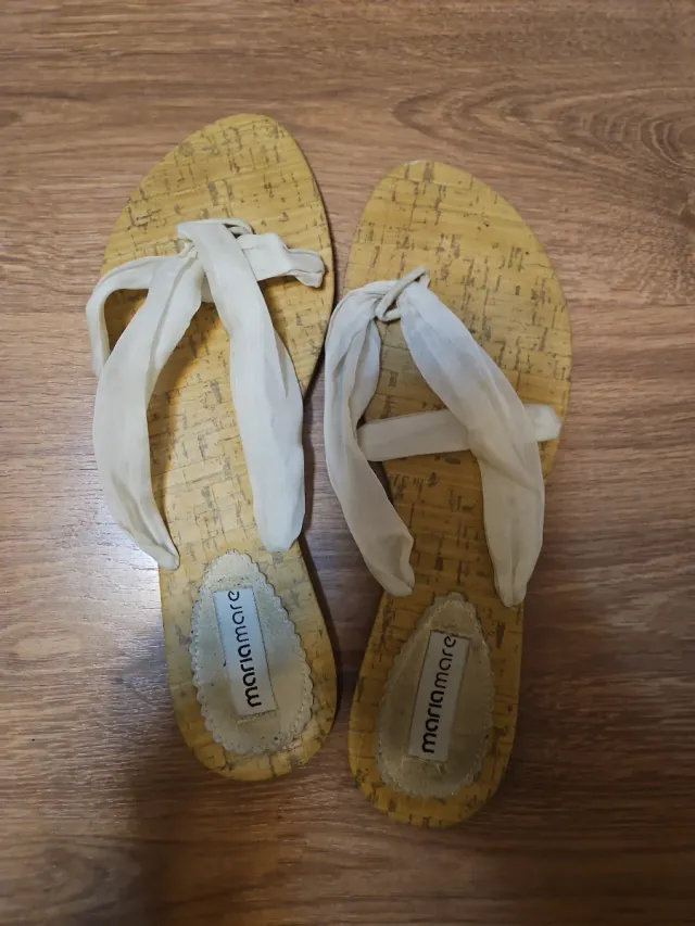 Sandalias Mariamare Blancas y Amarillas