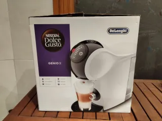 Cafetera Nescafé Dolce Gusto DeLonghi