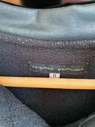 Abrigo Lurdes Bergada Negro