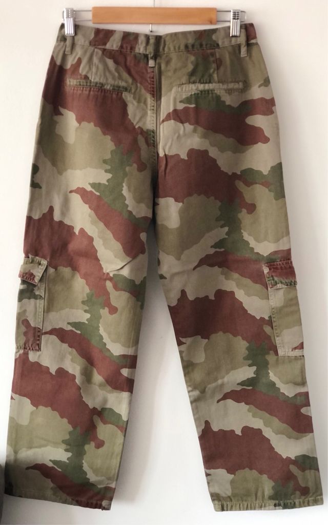 Pantalón Zara camouflage dritto
