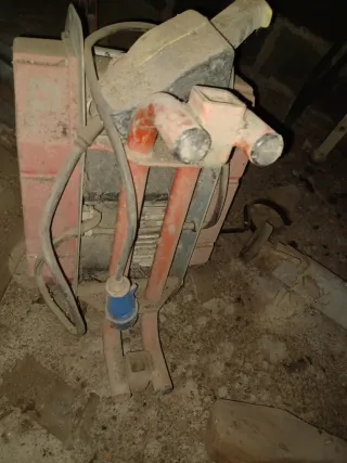 Maquinillo de construcción WISKEHR'S