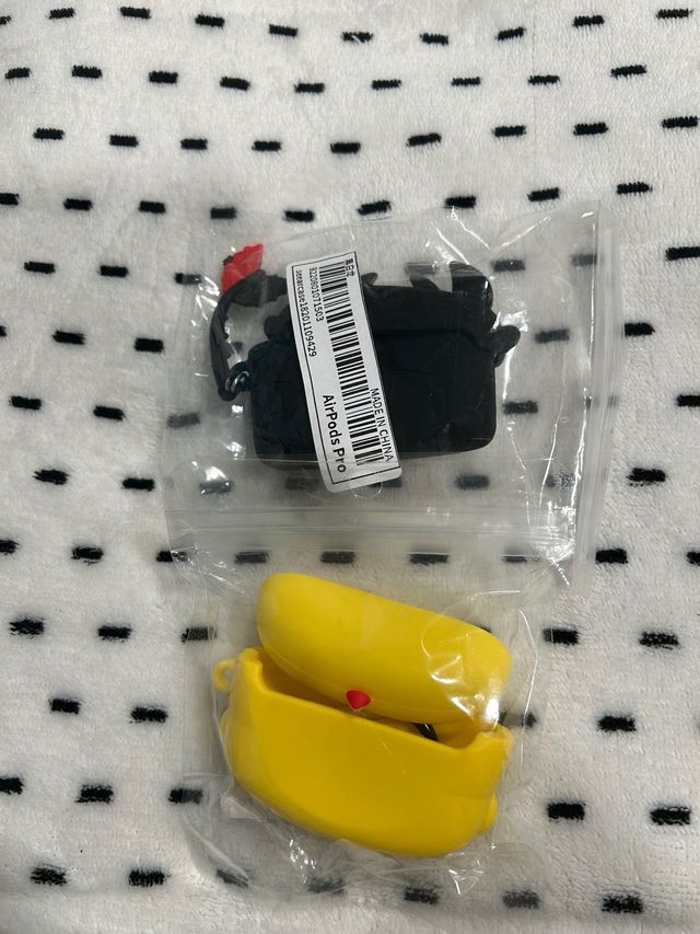 Fundas AirPods Pro: Toothless y Pikachu