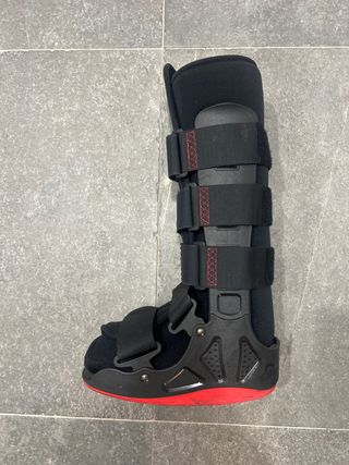 Bota Walker Talla S Mujer Negra y Roja