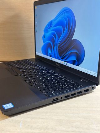 Dell Precision 3540 i7 / 16Gb / 512Gb / 2Gb