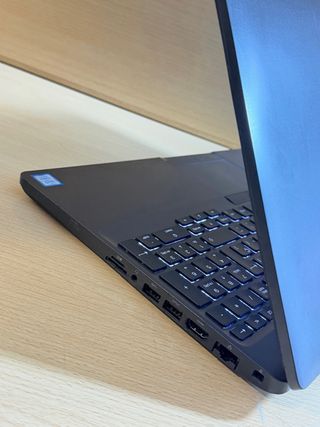Dell Precision 3540 i7 / 16Gb / 512Gb / 2Gb