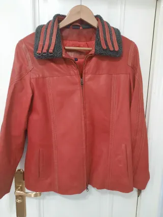 Cazadora cuero roja Talla 42