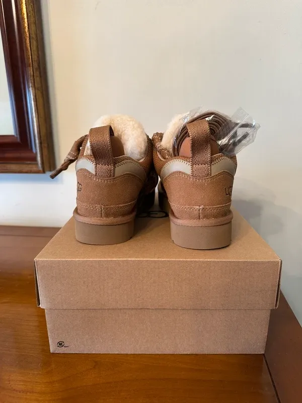 Botas      UGG     Lowmel   Marrón Talla 39