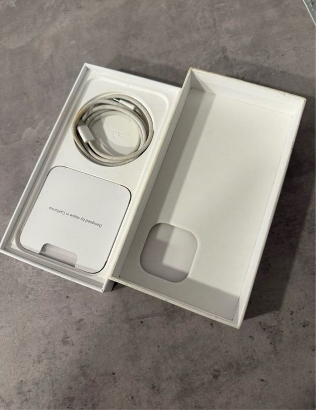 iPhone 15 Pro Max 256GB Gris Titanio