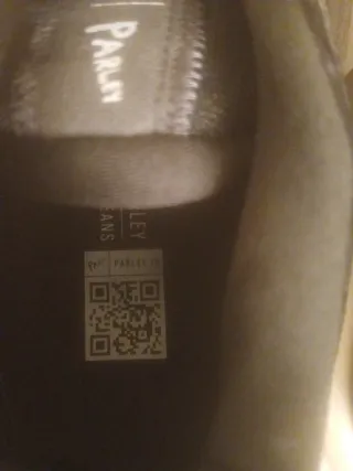 Zapatillas Adidas Negras y Blancas