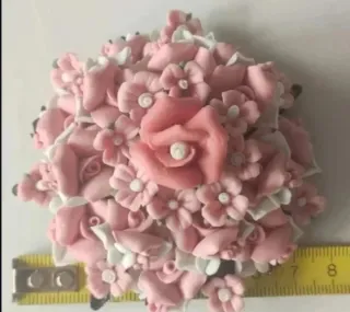 Collar zapato y broche flores bisutería