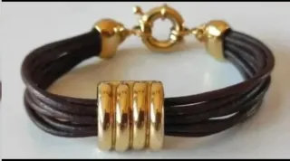 Collar zapato y broche flores bisutería