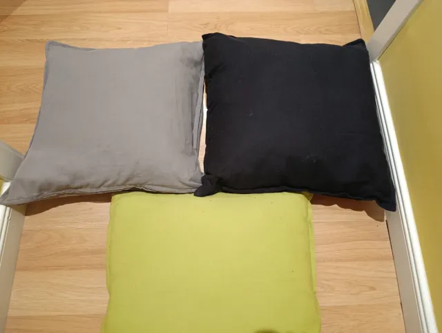 Vendo cojines 5 euros unidad