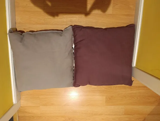 Vendo cojines 5 euros unidad