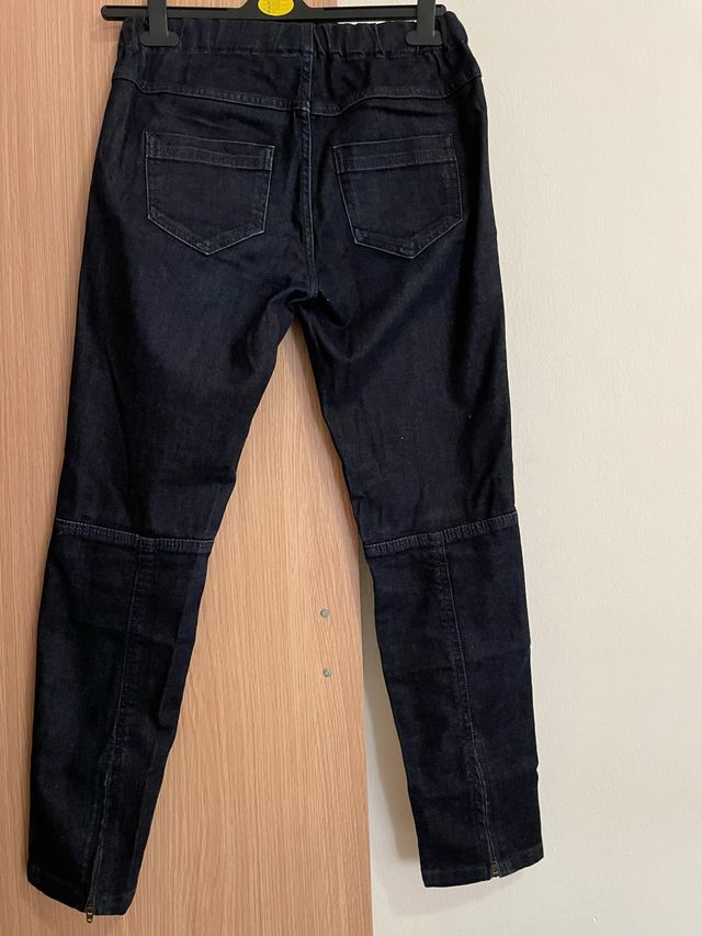 Pantalón vaquero negro