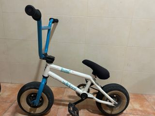 Mini bici BMX Wildcat Bianca e Blu