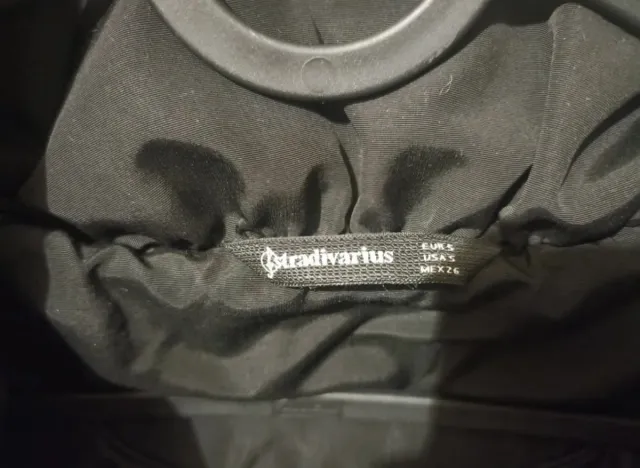 Abrigo acolchado negro Stradivarius