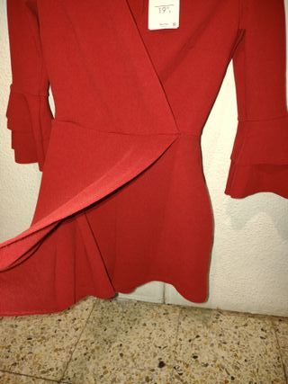 Mono Bershka rojo talla S