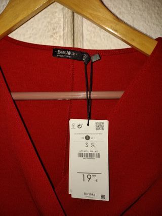 Mono Bershka rojo talla S