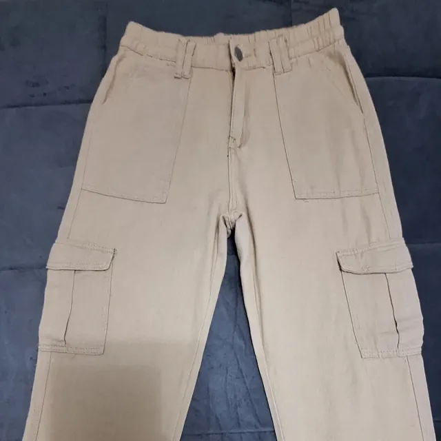 Pantalón cargo beige mujer
