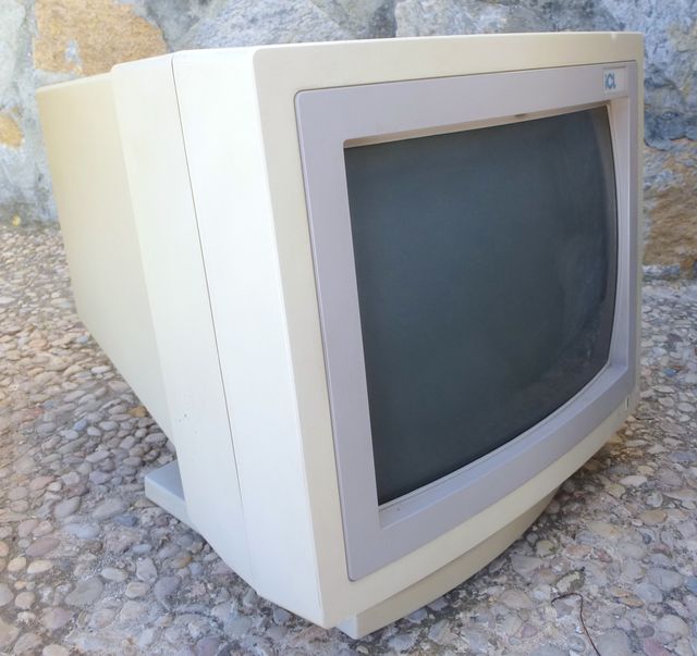 Monitor CRT VGA ICL CDU14B. MS-DOS / Intel 486...