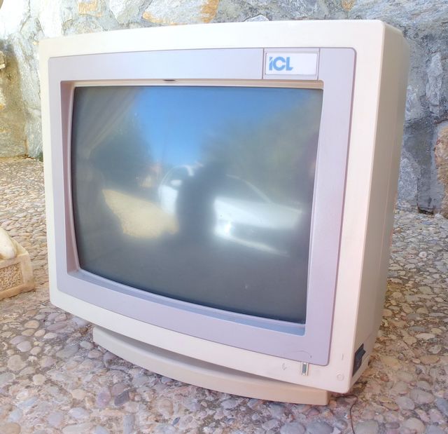 Monitor CRT VGA ICL CDU14B. MS-DOS / Intel 486...