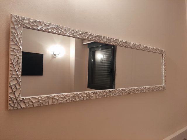 Espejo decorativo marco blanco y plata