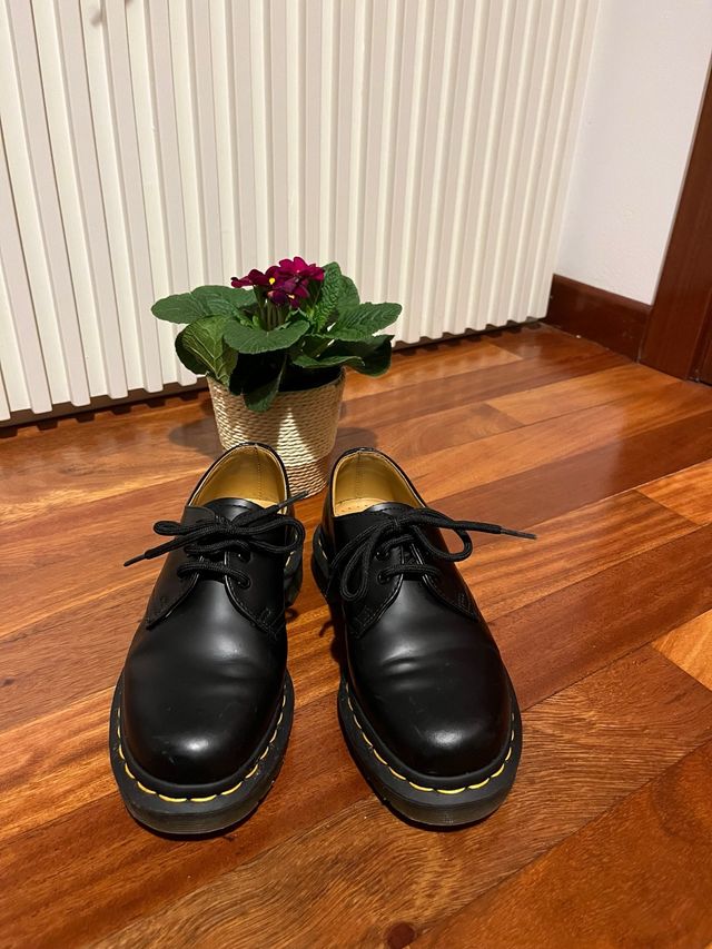 Zapatos Dr. Martens 1461 Negros. Puestos una vez.