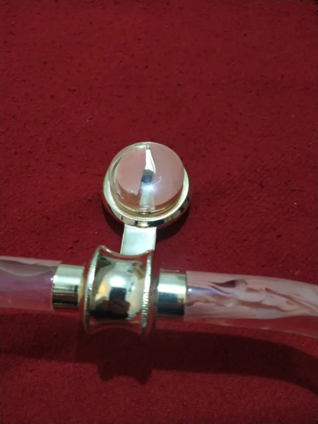 Toallero baño rosa y dorado