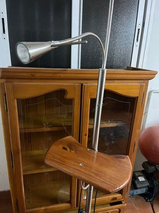 Lámpara 2 alturas con mesa auxiliar