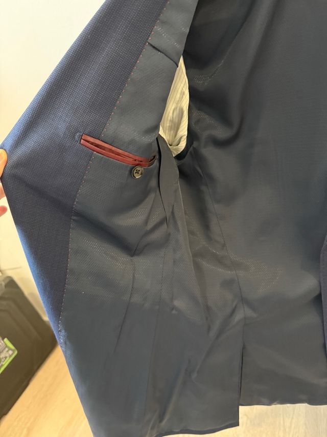 Traje azul Cortefiel