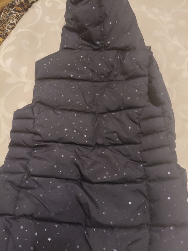 Chaleco juvenil acolchado estrellas